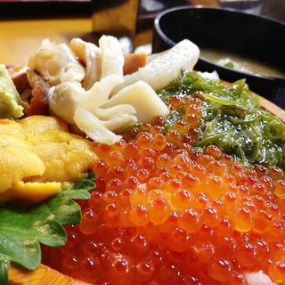 三宝丼(さかなセンター )