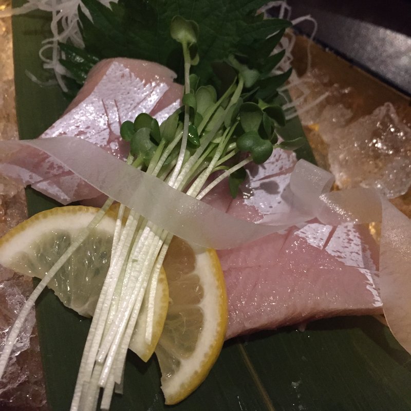 鰤とろ造り(nippon style dining 栞屋 （ニッポンスタイルダイニング・シオリヤ）)