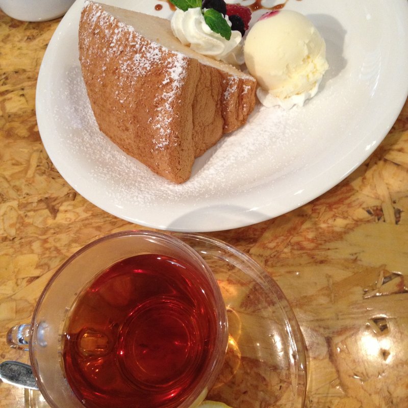 シフォンケーキ(カフェヌフ)