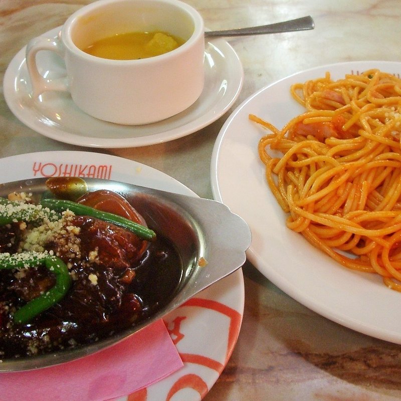 たっぷりランチ・月曜日（コーンスープ・ビーフシチュー・スパゲティ・アイスクリーム）(洋食屋 ヨシカミ)