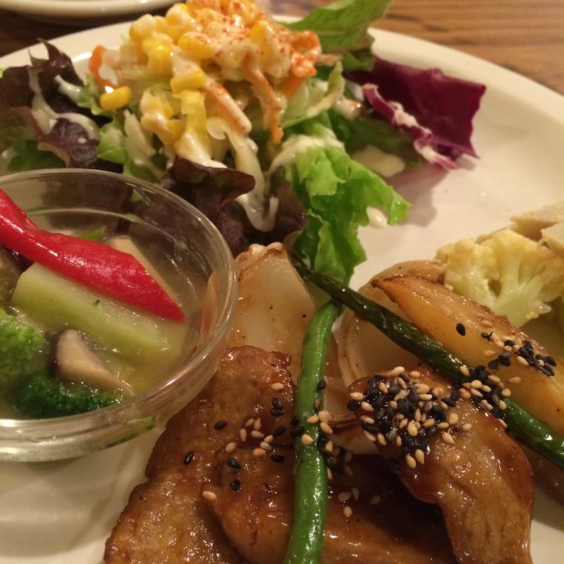 ベジタリアンプレート(モダナークファームカフェ)