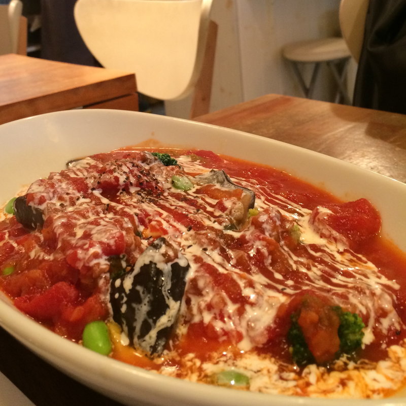 オムライス（揚げなすブロッコリー トマトソース）(メルメルカフェ)