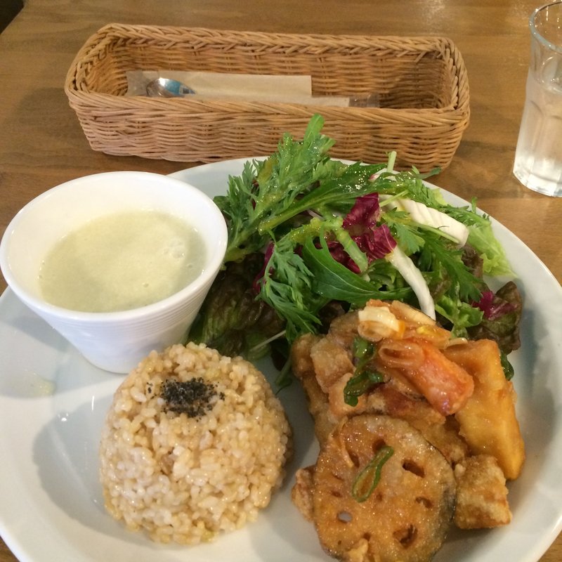 スペシャルプレート(YIDAKI CAFE)