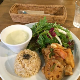 スペシャルプレート(YIDAKI CAFE)