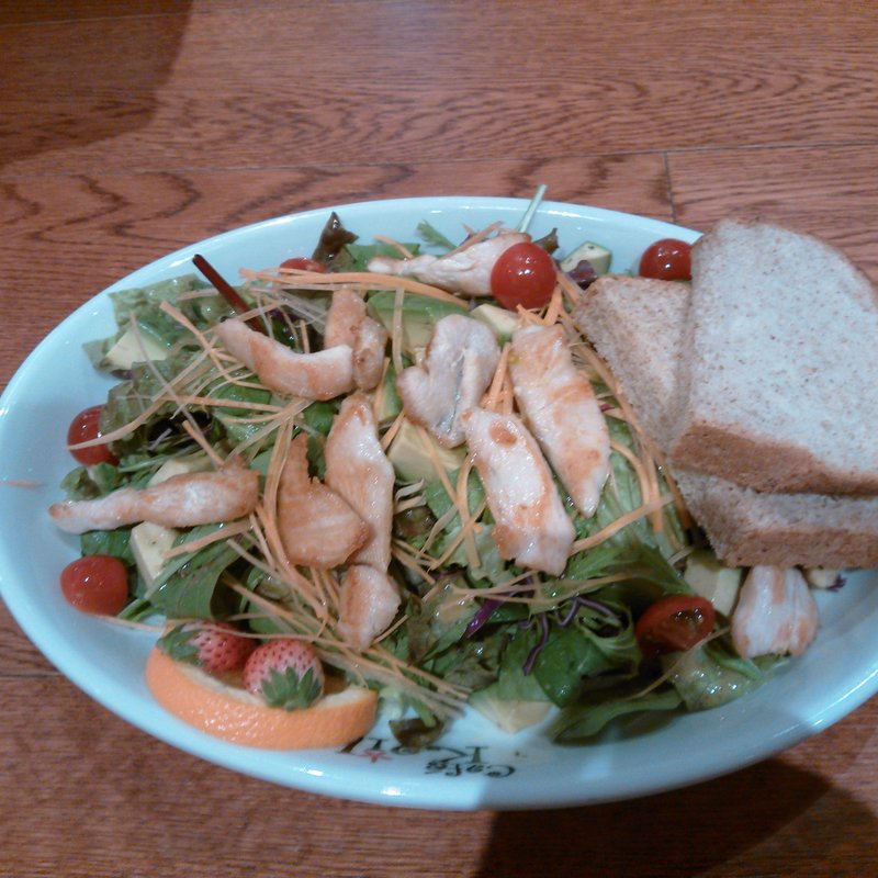 チキン・アボカドサラダ(カフェ・カイラ)