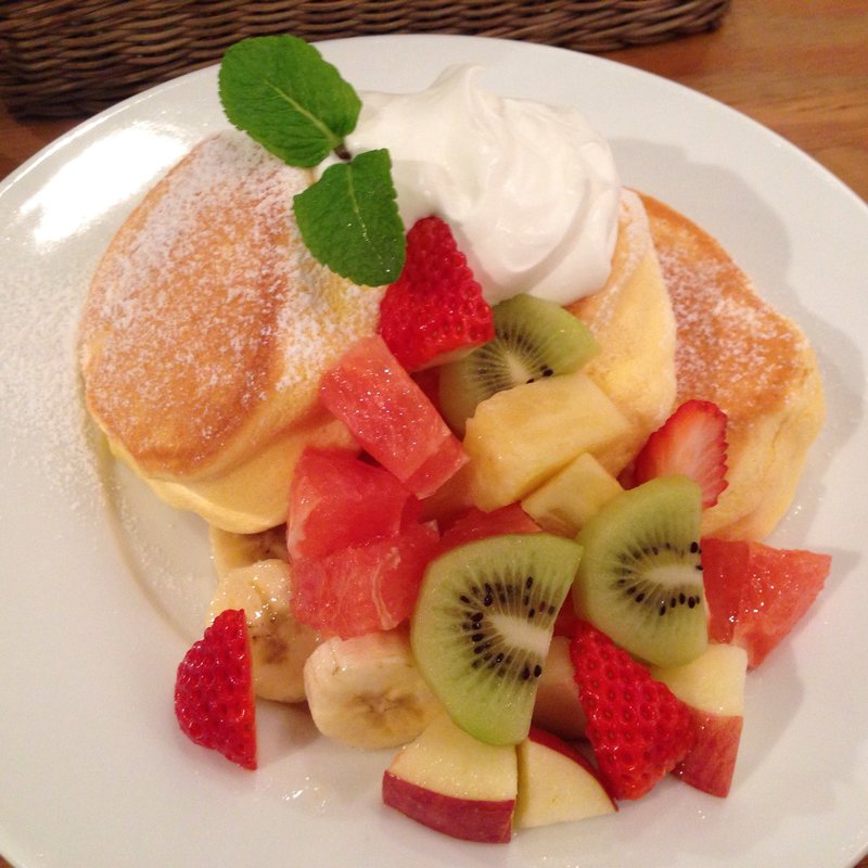 季節のフレッシュフルーツパンケーキ(幸せのパンケーキ 南船場店 )