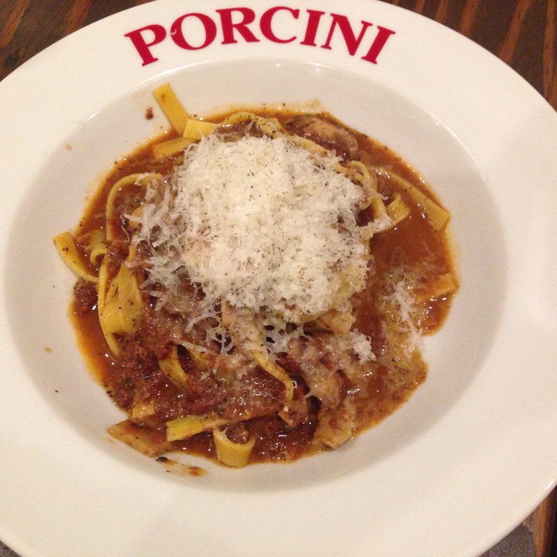 黒毛和牛のミートソースタリアテッレ(タヴェルナ・ポルチーニ)