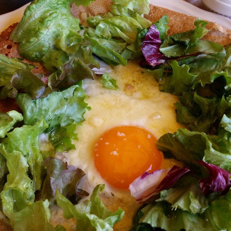 そば粉のガレット(atelier BASEL)