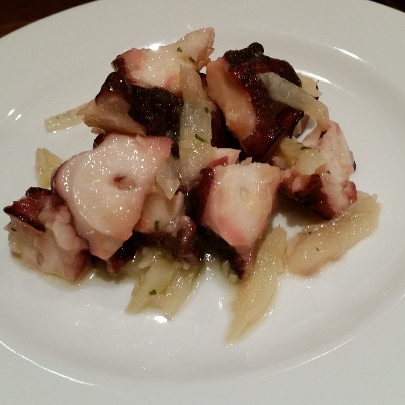 ぶつ切りタコとセロリのマリネ　ガーリック風味(銀座フランス座)