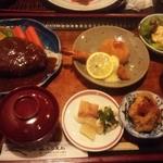 ハンバーグ定食