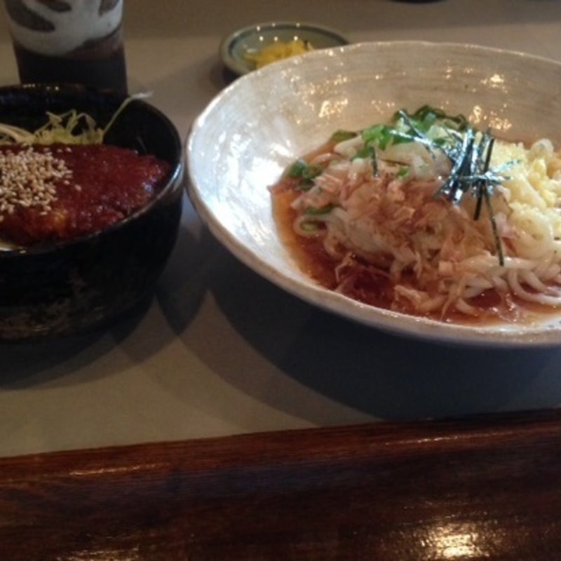 日替わりランチ（火曜日　ソース鳥カツ丼・うどんセット）(京なか)