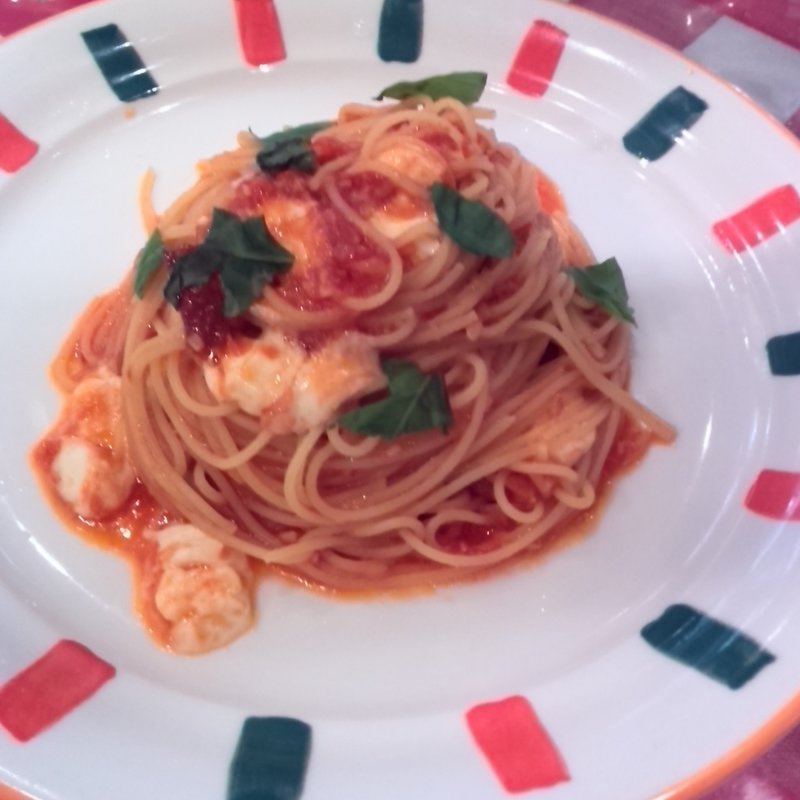 トマトとバジル、モッツァレラチーズのスパゲッティ(元祖 にんにくや FKDインターパーク店 )