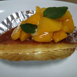 フルーツタルト（マンゴー）(cake&caféBORNSMILE)