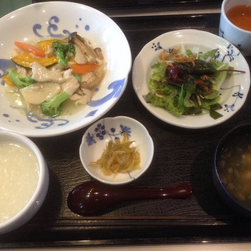 国産鶏胸肉と彩り野菜の柚子胡椒炒めセット　（税込）￥1200( 墨花居 成城コルティ店 ボッカキョ セイジョウコルティテン )