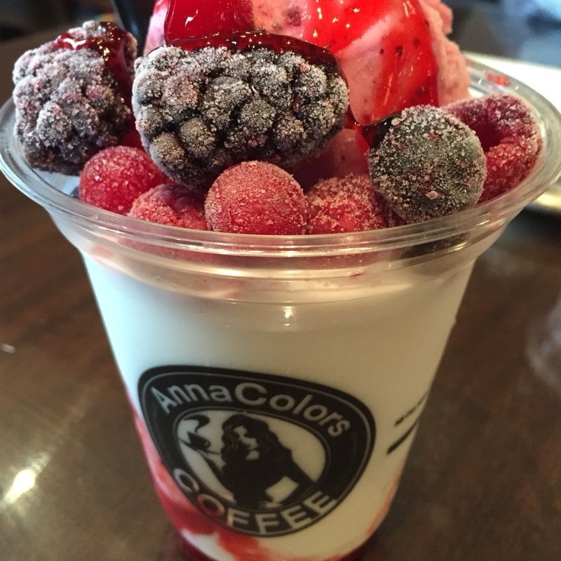 ベリーフロージェラート (アンナカラーズコーヒー（Anna Colors COFFEE）)