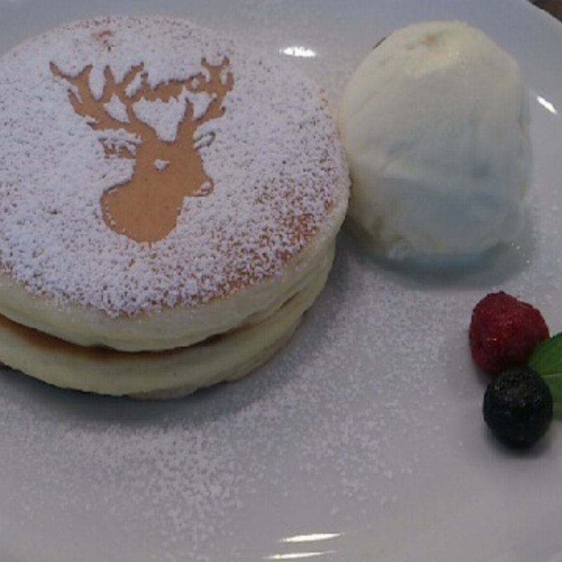 鹿ちゃんホットケーキセット(ATELIER CAFE)