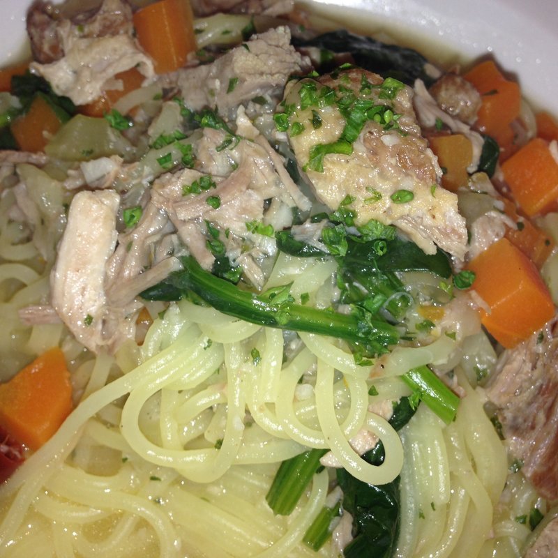 ポークラグーとほうれん草のペペロンチーノ(スワンカフェ 銀座店)