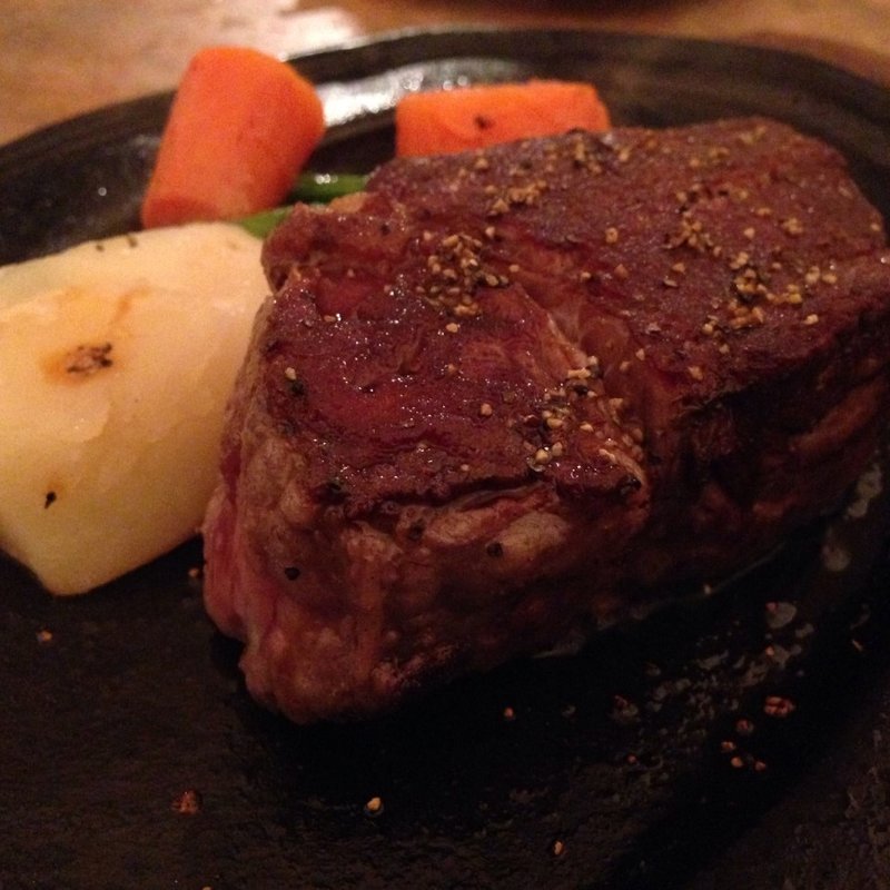 和牛　ヒレ　300g (ステーキ 石井)