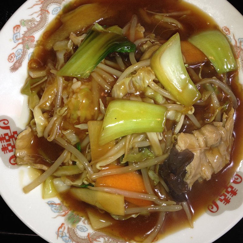 肉野菜ピリ辛あんかけ丼(五番)