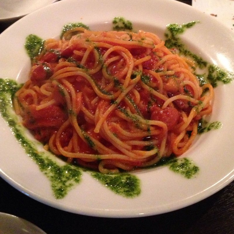 ベーコンとチョリソーのアラビアータ(コモードキッチン)