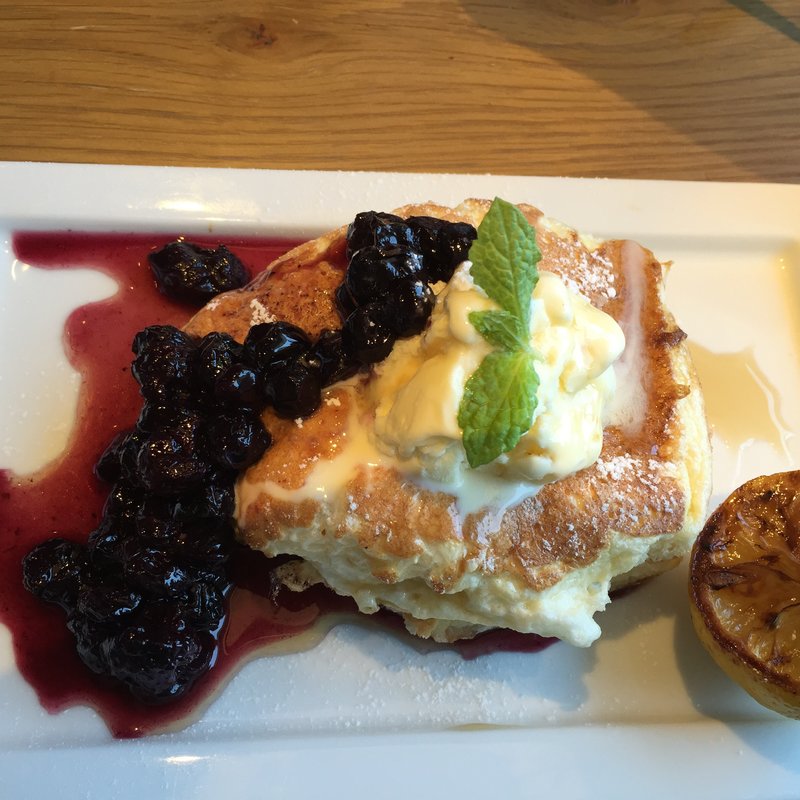 季節のパンケーキ モーニングハーフ(LATTE GRAPHIC)