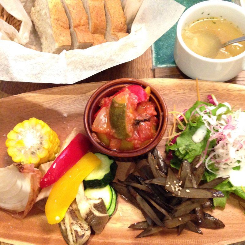  サラダ＆ベジタブルプレート(484cafe)