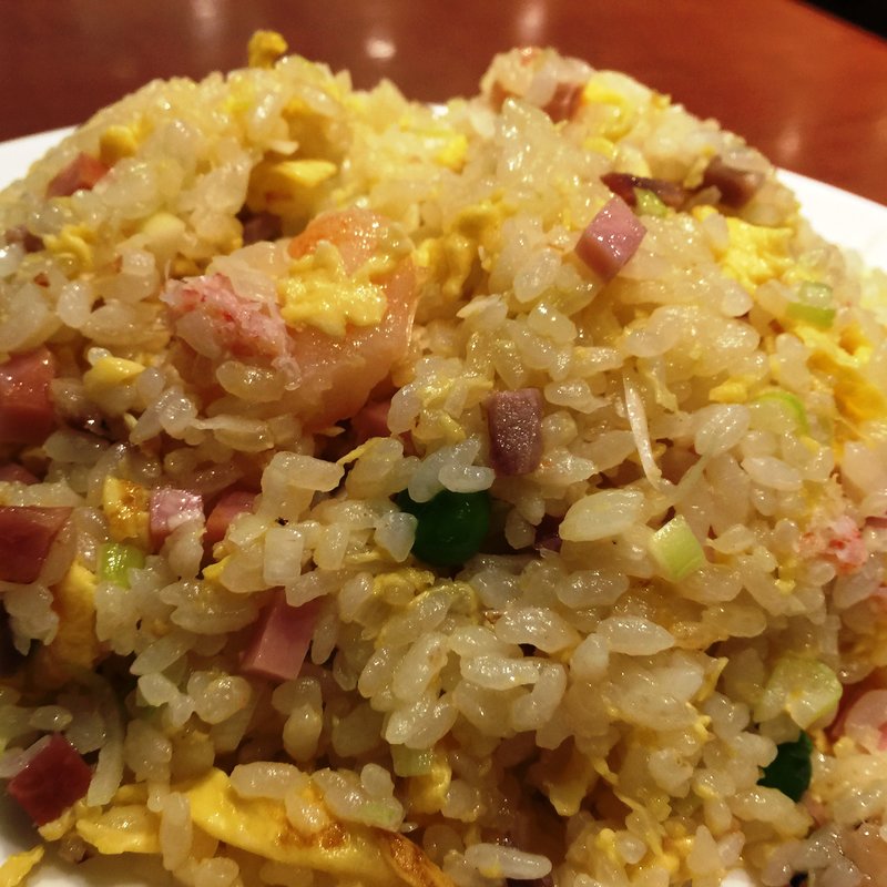 五目チャーハン(美華園 新橋店)