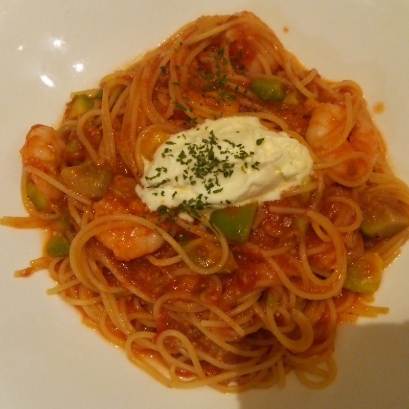 エビとアボカド マスカルポーネ de トマトクリーム(アロマヴィータ イオンモール羽生店)