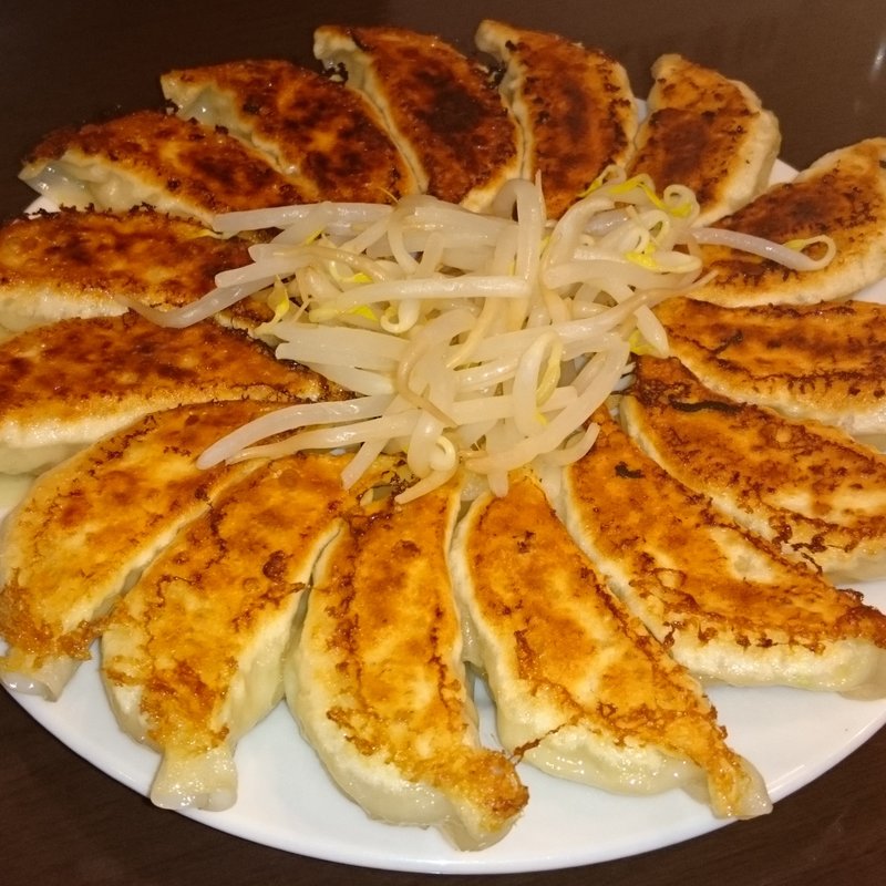 ぎょうざ定食(中)(石松餃子 本店)