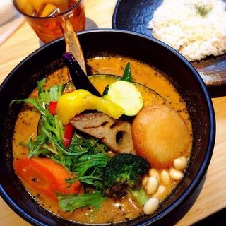 チキン1/2＆豚角煮と野菜(Rojiura Curry SAMURAI. 下北沢店)