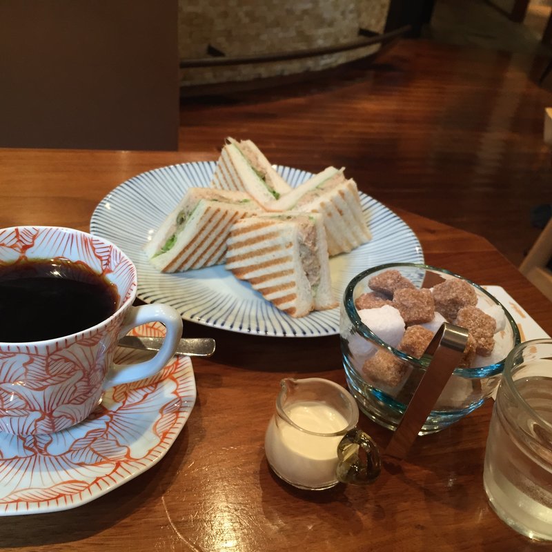 ツナとケイパーのホットサンド(堀口珈琲)