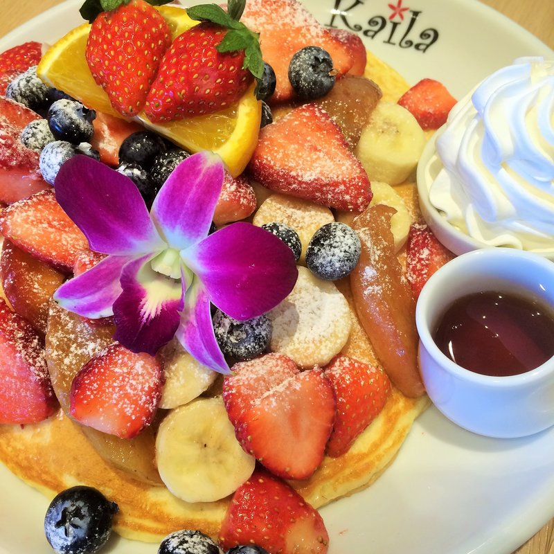 カイラ・オリジナル・パンケーキ（全部のせ）(カフェ・カイラ)