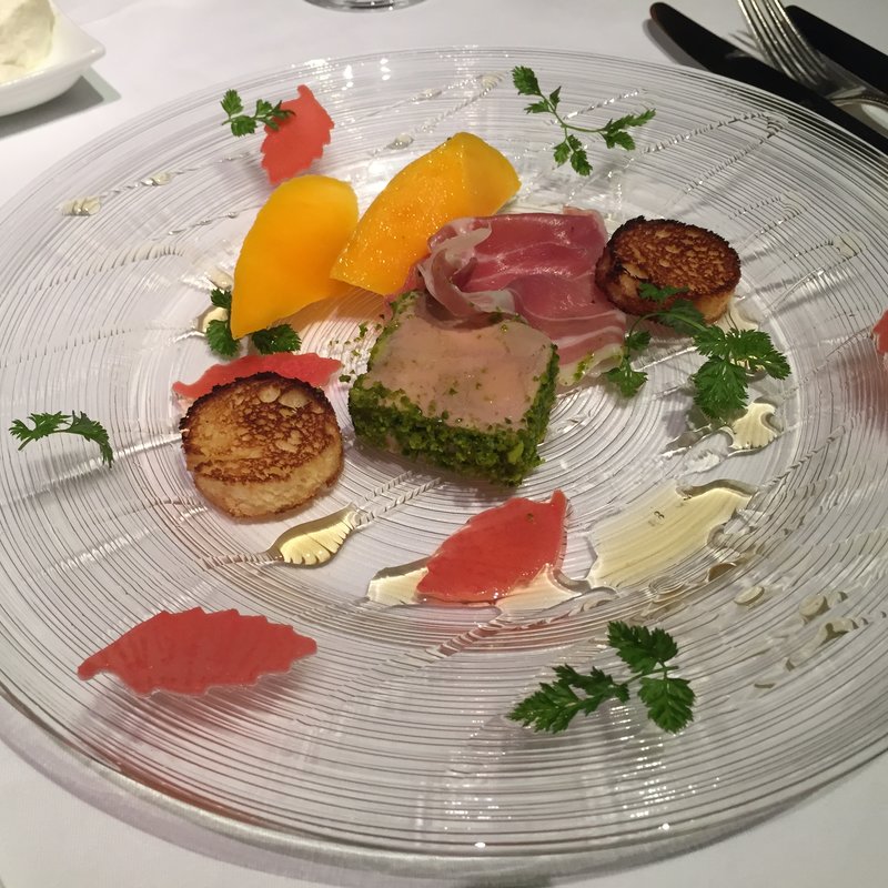 フォアグラのテリーヌ　パルマ産生ハムと完熟マンゴー　蜂蜜風味(代官山ASO チェレステ 二子玉川店)