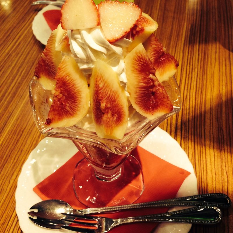 いちじくパフェ(ミキ フルーツ)