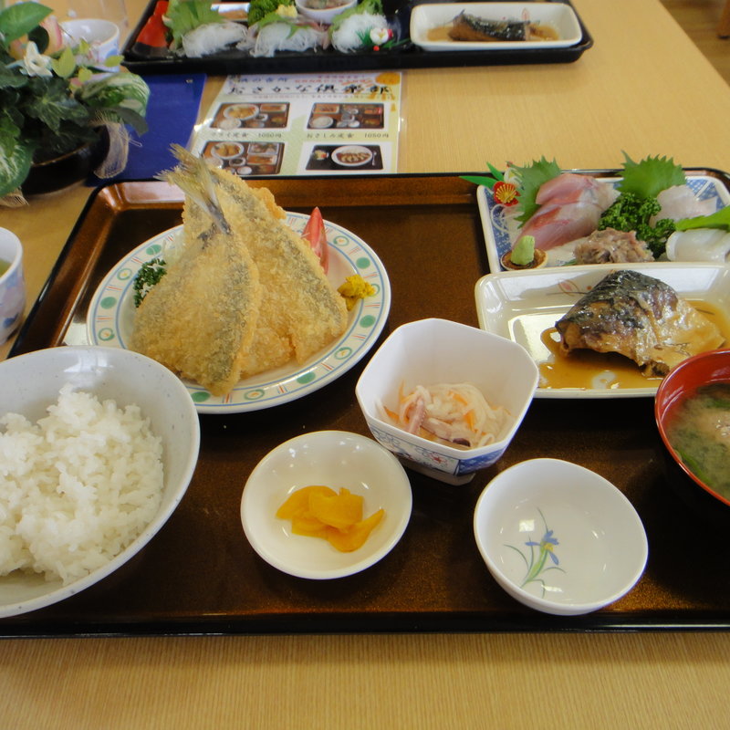 満腹定食(おさかな倶楽部)