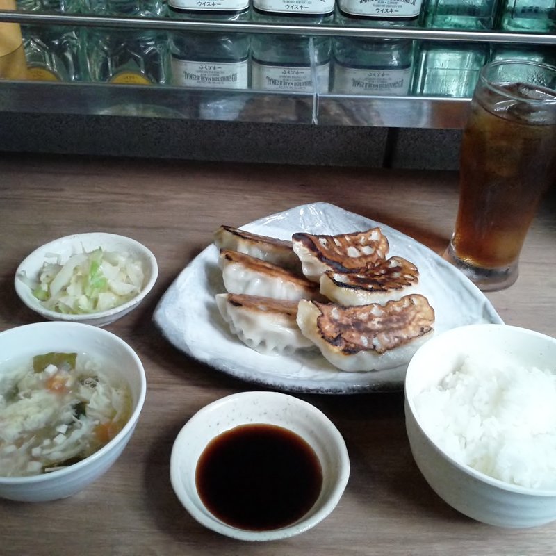 手作りジャンボ焼き餃子定食(餃子酒場 神田駅前店)