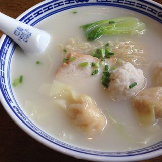 海老ワンタン麺(新記 三宿本店 （シンキ）)