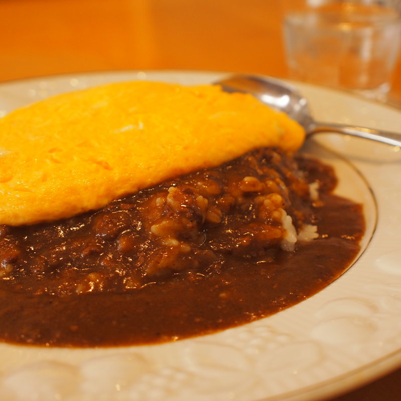 ドライカレー・オムレツのせ(ルー・ド・メール)