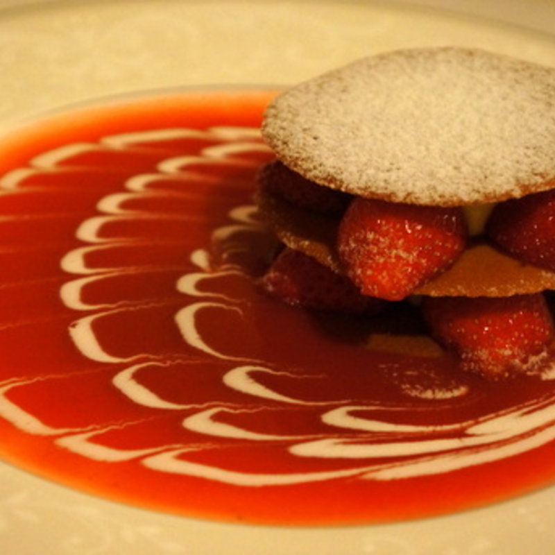 いちごのフィアンティーヌ(長楽館カフェ)