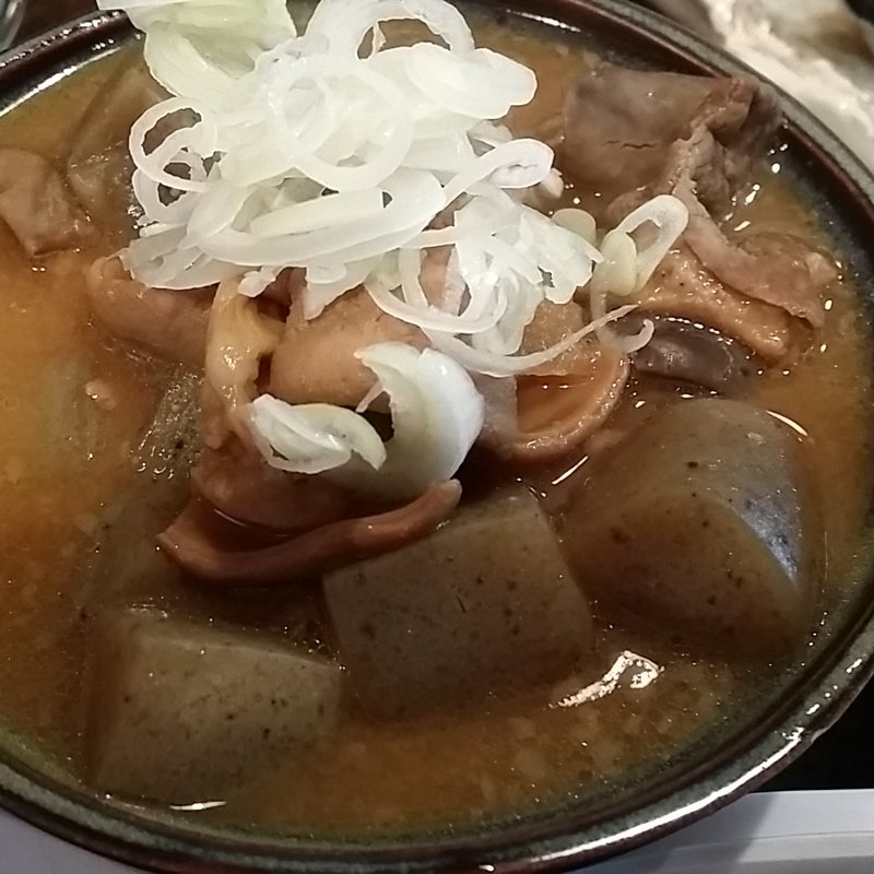 牛もつ煮込み(よしもと)