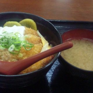 エビフライ丼(滿福食堂　勝ちゃん)