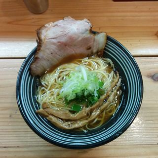 鶏清湯使用 醤油ラーメン(極麺 青二犀 （ゴクメン アオニサイ）)