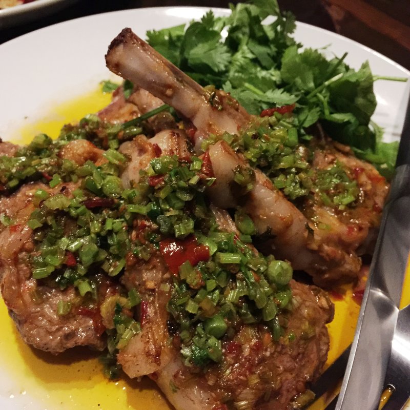 パクチーたっぷりラムチョップのグリル(アフーネ （afuune）)