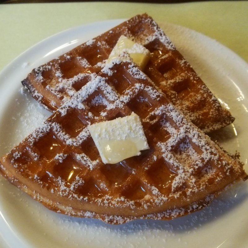 ワッフル カルピスバターとはちみつ(実野里フェイバリットガーデン)