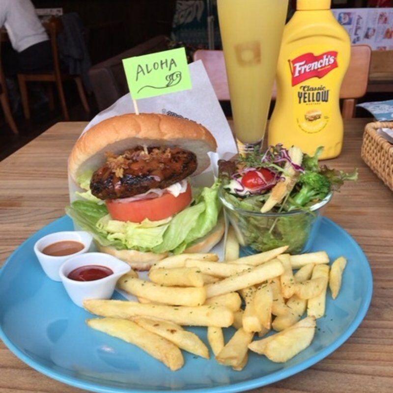 ハワイアンバーガーランチ(グッドライフサーフダイナー)