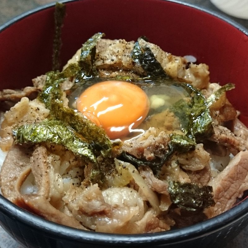 牛すじ丼(焼肉 もりや)