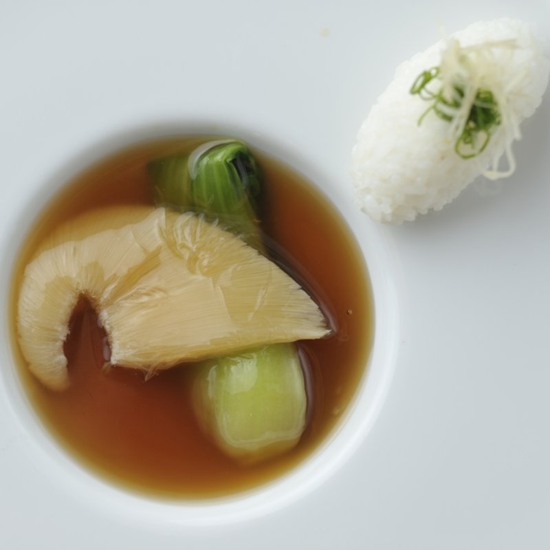 フカヒレの姿煮(レストラン アラスカ 大阪本店 )