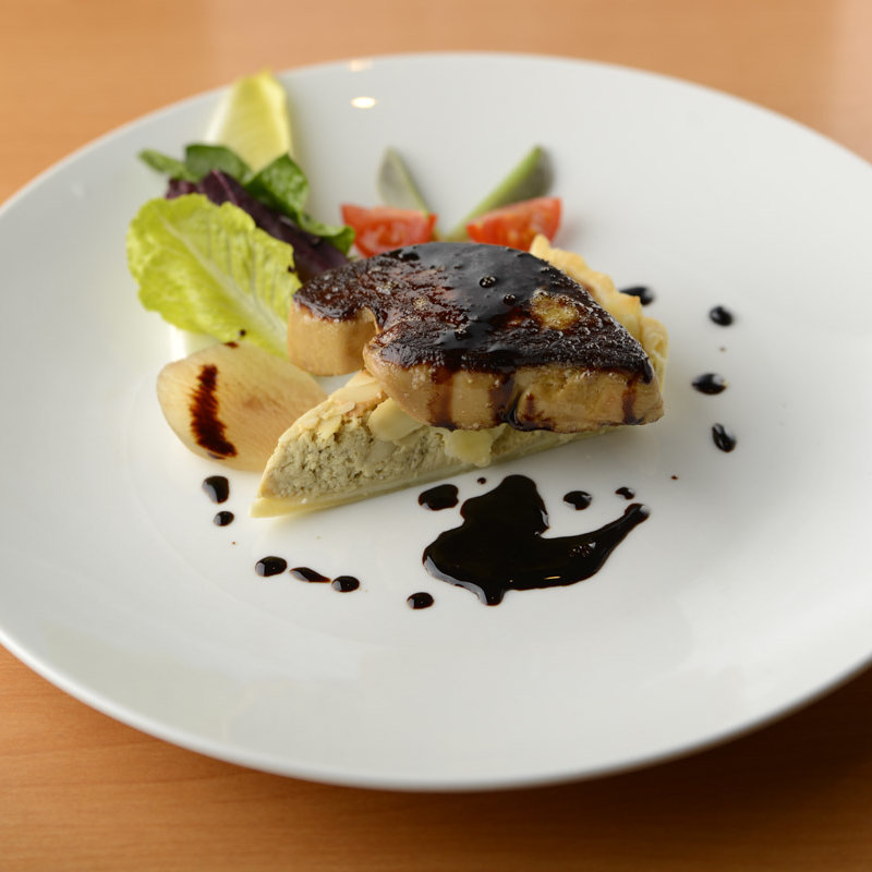 フォアグラのグリル　キッシュ(La Vie （ラ ヴィ）)