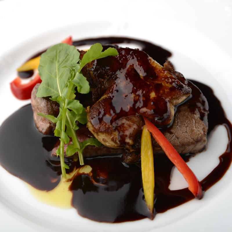 フォアグラと牛肉のロッシーニ(VINOIR)