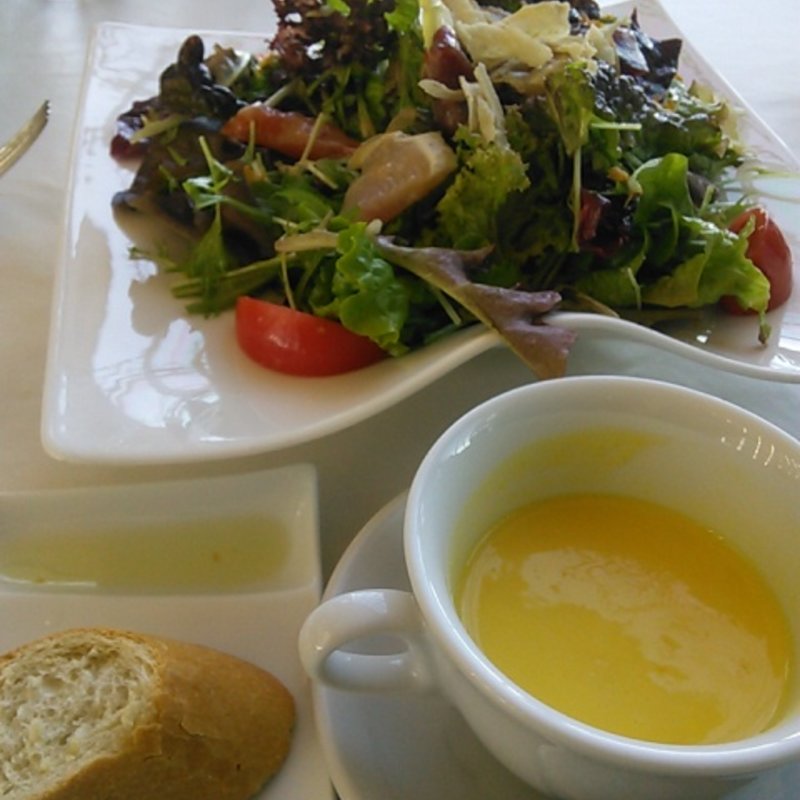 【SALADA LUNCH】　サラダランチ　【1日限定10食】(レストラン ルーク ウィズ スカイラウンジ RESTAURANT LUKE with SKY LOUNGE)